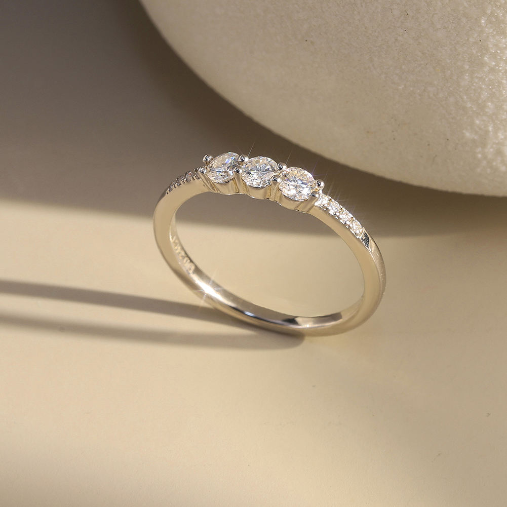 Moissanite Round Brilliant Cut 925 Sterling Silver Ring